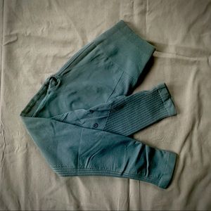 Lululemon 7/8 knit texture legging size 6 or 8